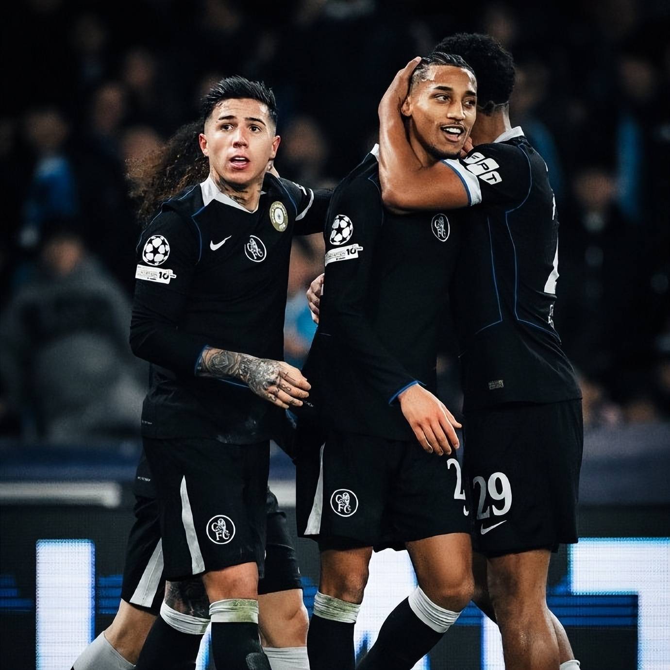 这也行？那不勒斯围绕英超远射贴柱拉齐奥围绕CBA常规赛强势反弹，清晨斯图加特备战欧冠的简单介绍